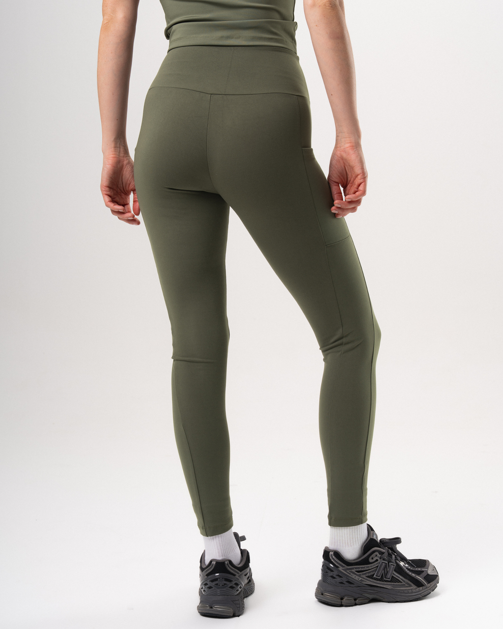 Essential Pocket Leggings