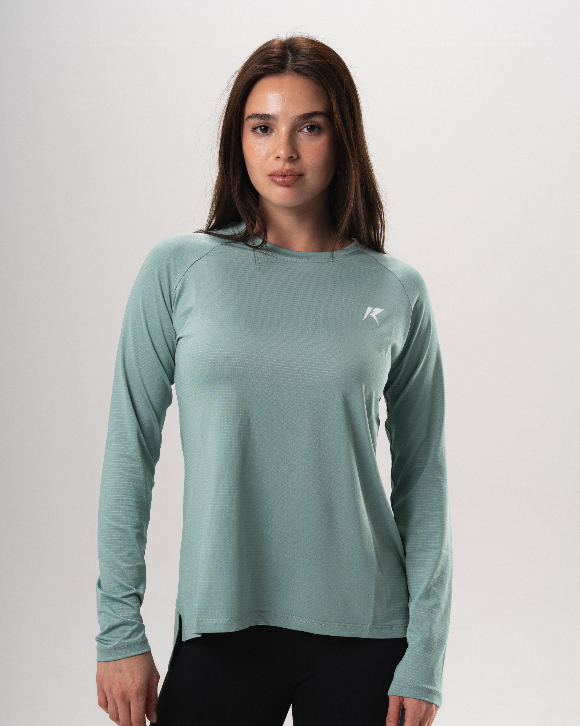 Essential Long Sleeve T-Shirt