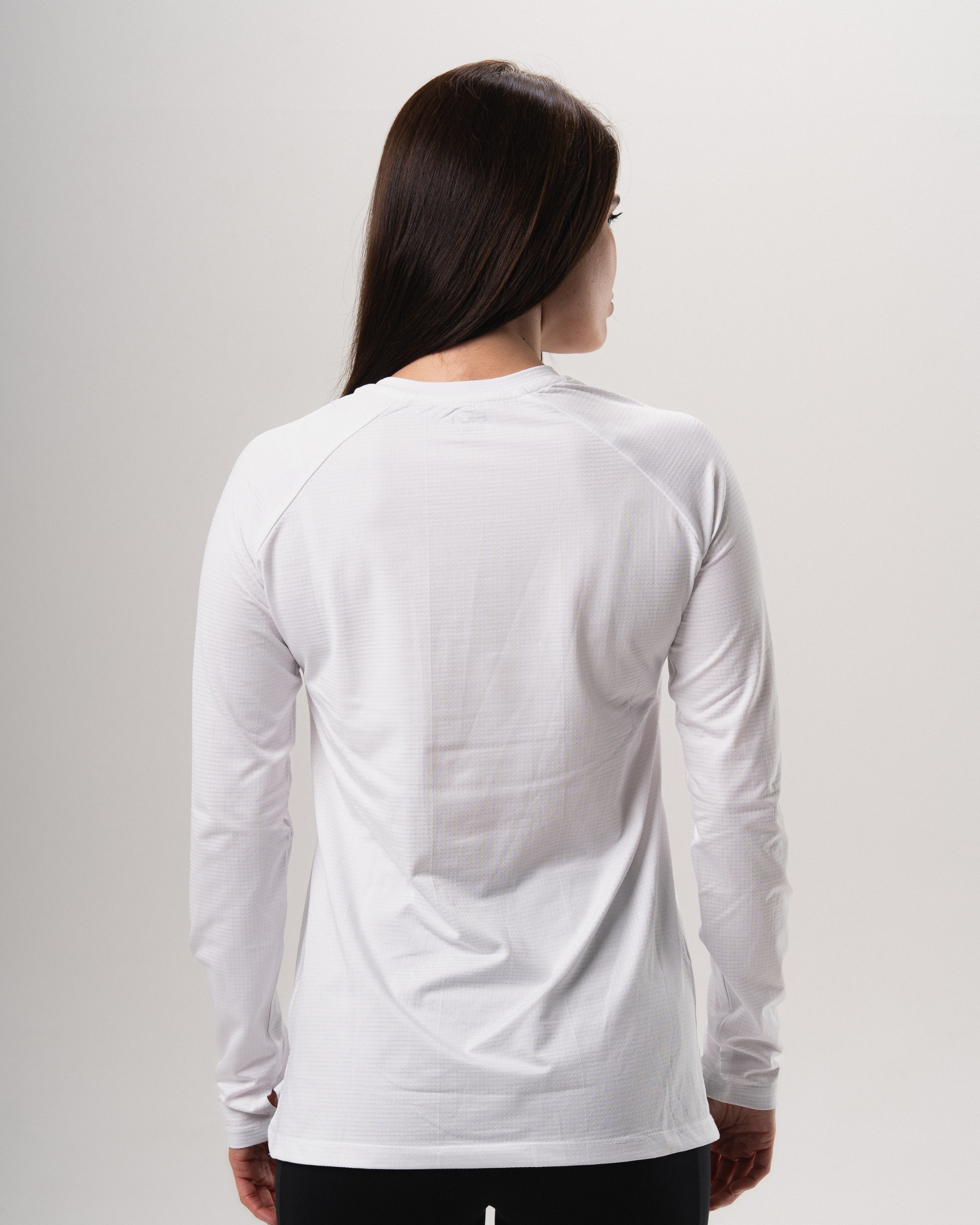 Essential Long Sleeve T-Shirt